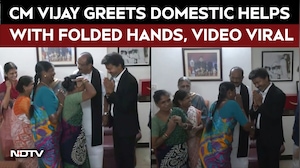 Vijay News | Vijay Greets MDMK Chief's Domestic Helps With Folded Hands, Video Viral