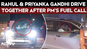 rahul_Rahul Gandhi & Priyanka Vadra Seen Driving Together After PM Modi's Fuel Conservation Appeal