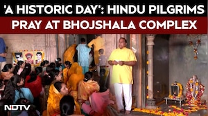 Bhojshala Temple News | Hindu Devotees Offer Prayers at Bhojshala After High Court Verdict