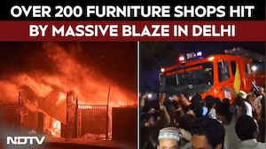 Delhi Fire | Massive Blaze Engulfs Furniture Market In Delhi's Shastri Park