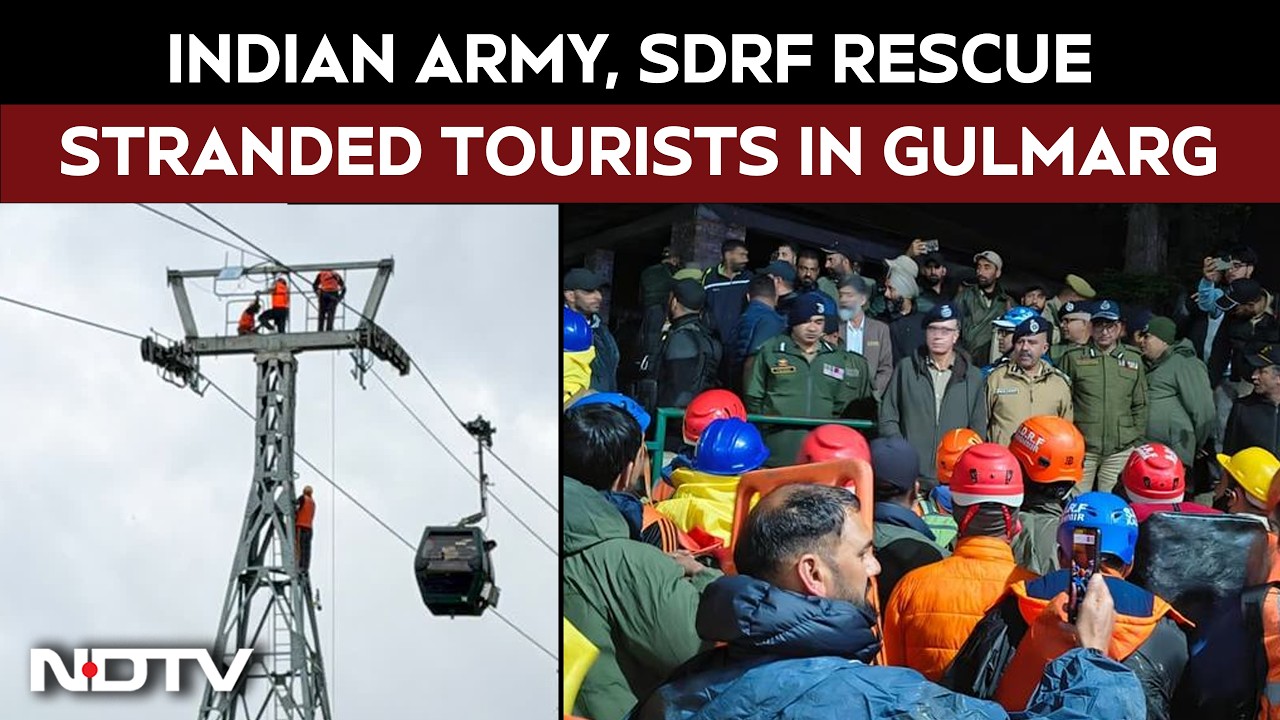 Jammu & Kashmir News | Indian Army, SDRF & J&K Police Rescue Tourists After Gulmarg Cable Car Halt