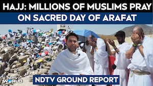 Hajj 2026: Muslim Pilgrims Ascend Mount Arafat During Spiritual Peak of Hajj