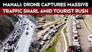 Drone Visual Captures Massive Traffic Snarl Amid Tourist Rush to Manali