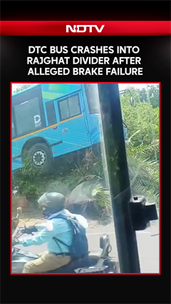 DTC Bus Crashes Into Rajghat Divider After Alleged Brake Failure, No Injuries Reported