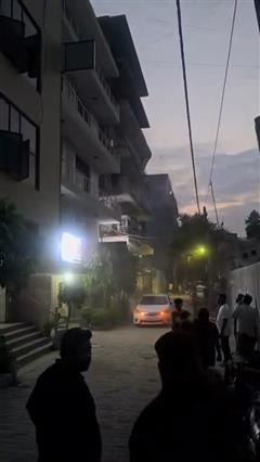Moment Three-Storey Building Collapsed In South Delhi's Saket