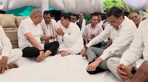 Video: सोफा दिया तो जमीन पर बैठ गए जगदीप धनखड़