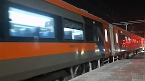 दिल्ली से जोधपुर जा रही वंदे भारत ट्रेन पर पथराव,