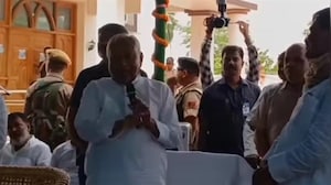 नीतीश कुमार ने JDU प्रदेश अध्यक्ष को लगाई फटकार, कहा- झुको आगे बढ़ोगे