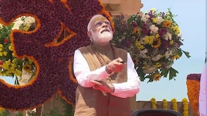 Somnath Kumbhabhishekam: सोमनाथ में इतिहास रचा गया! 90 मीटर शिखर पर पहली बार कुंभाभिषेक