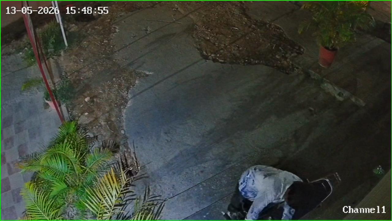 मात्र 20 सेकंड में बाइक लेकर चोर हुआ रफूचक्कर; CCTV वीडियो