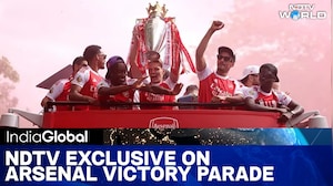 Arsenal Victory Parade: Fans Paint London Red With Flares
