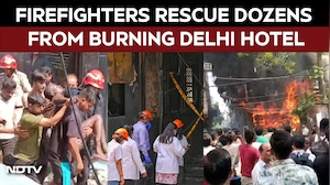 Delhi Hotel Fire | 21 Dead In Delhi Hotel Fire; Firefighters Rescue Dozens From Burning Building