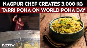World Poha Day | Chef Vishnu Manohar Creates 3,000 Kg Tarri Poha on World Poha Day
