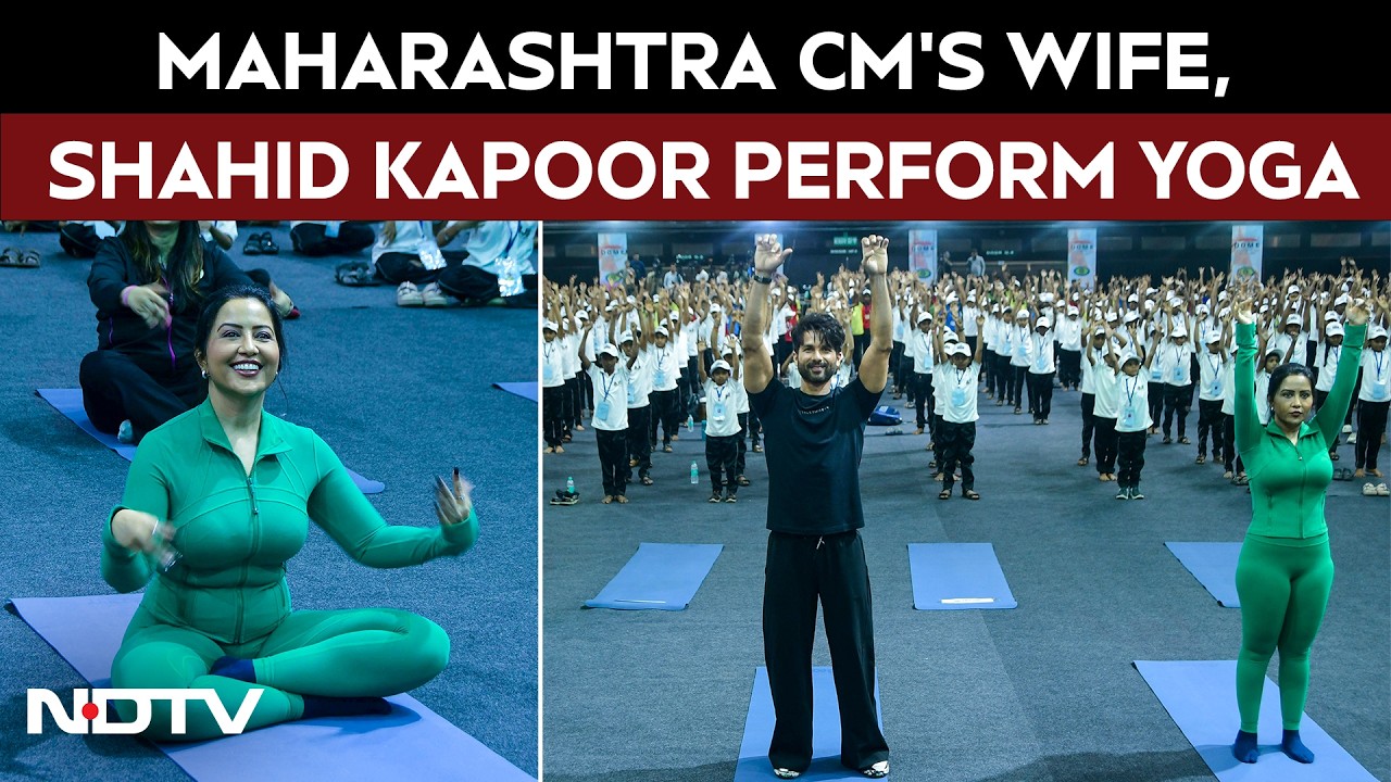 Shahid Kapoor Joins Amruta Fadnavis For International Yoga Day Celebration
