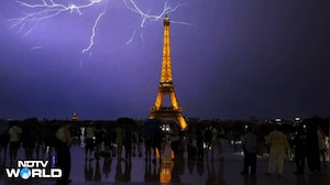 Eiffel Tower News | Lightning Strikes Eiffel Tower As Thunderstorm Rages Over Paris