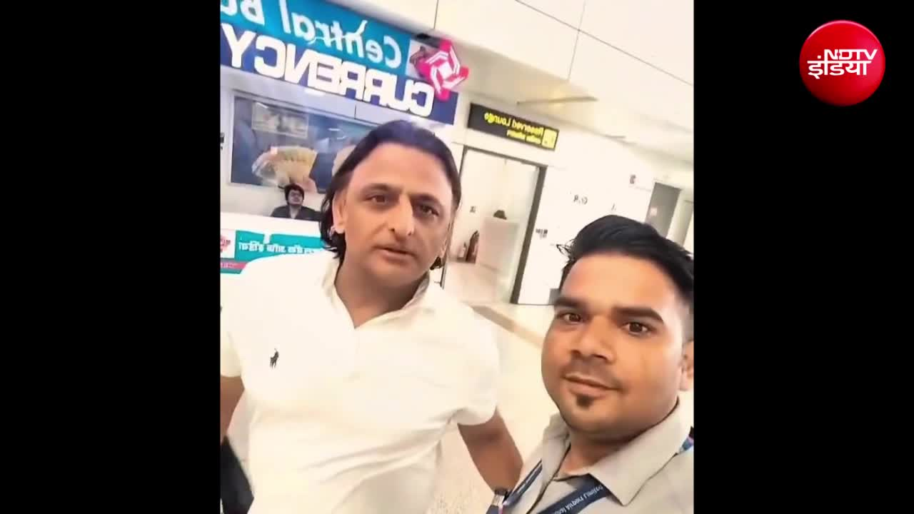 लाल टोपी और सफेद कुर्ता गायब! जींस-टीशर्ट में दिखे अखिलेश यादव, पहचानना हुआ मुश्किल