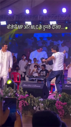 जब मंच पर थिरके रवि किशन और पवन सिंह, बलिया में छा गया भोजपुरी रंग
