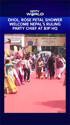 Dhol & Rose Petal Shower Welcome For Nepal Ruling Party Chief Rabi Lamichhane's Welcome At BJP HQ