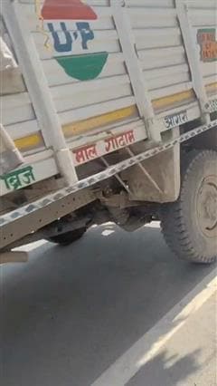 Video : होटल के बाहर पति संग प्रेमिका को देख भड़की पत्नी, बीच रोड पर बाल पकड़कर की पिटाई; देखें हाईवोल्टेज ड्रामा