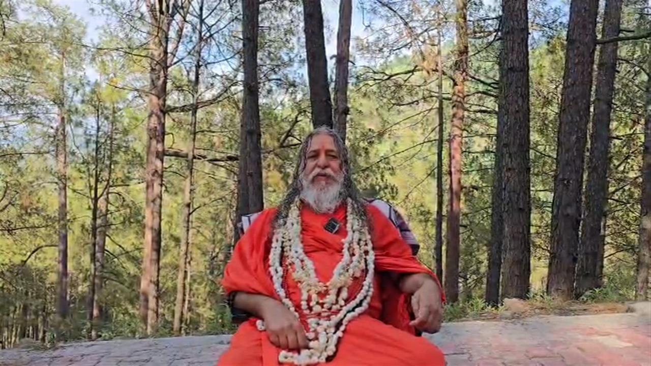 सीएम योगी के जन्&zwj;मद&zwj;िन पर आचार्य पीठाधीश्वर महामंडलेश्वर स्वामी विश्वात्मानंद सरस्वती क्&zwj;या बोले?