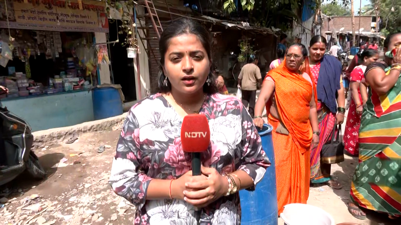 मुंबई में बूंद-बूंद को तरस रहे झुग्गियों में रहने वाले लोग, पानी बेचने का धंधा शुरू, पैसे देकर बुझा रहे प्यास