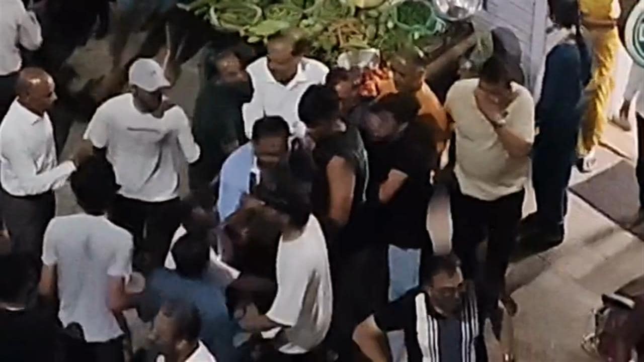 उदयपुर में IMA अध्यक्ष को मारा, कपड़े फाड़ डाले