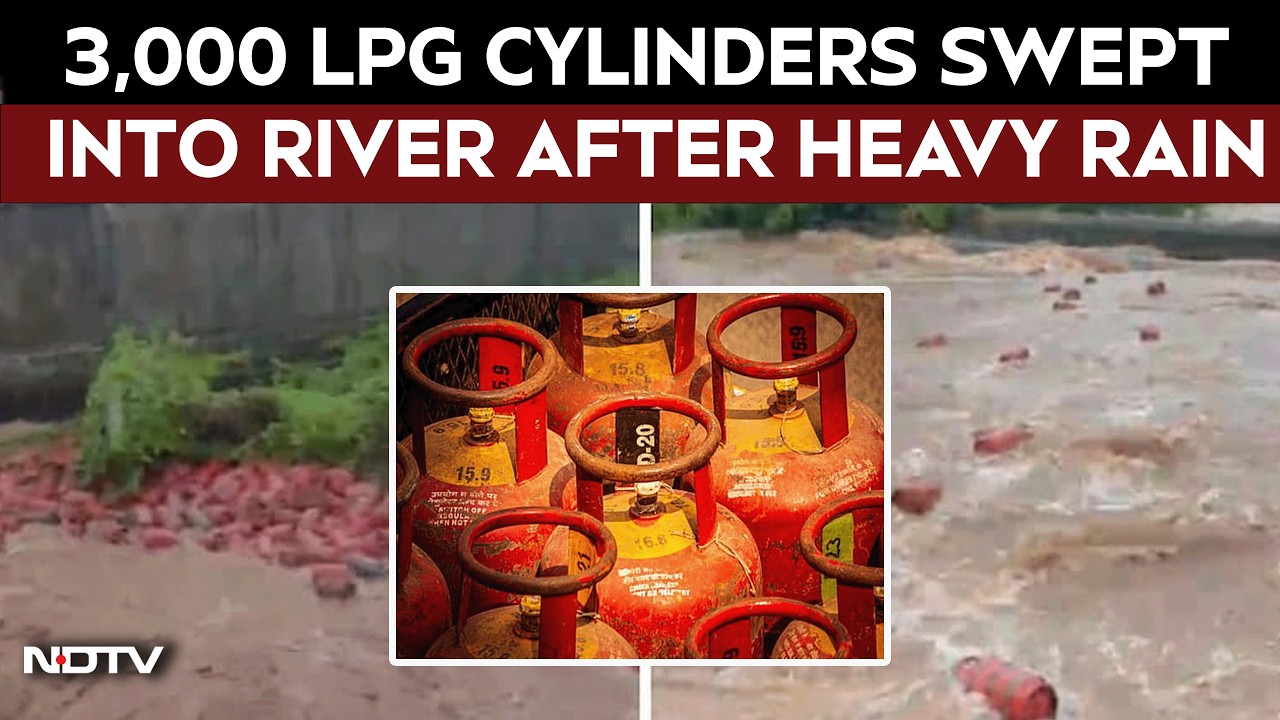 Mumbai Monsoon | 3,000 Gas Cylinders Float In River As Flood Water Breaches HPCL Plant