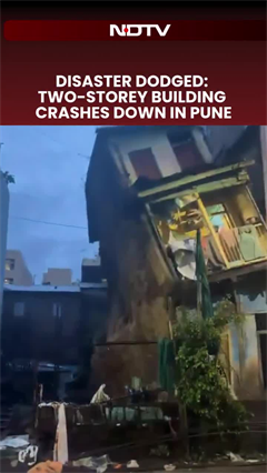 Pune Building Collapse: Two-Storey Structure Crashes in Somwar Peth, No Casualties