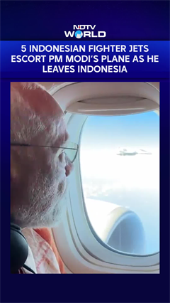 5 Indonesian Fighter Jets Escort PM Modi&rsquo;s Plane As He Leaves Indonesia