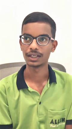 JEE Success Story: 3 महीने तक बेटा नहीं पढ़ सका, मां ने ऑनलाइन क्लास अटेंड कर तैयार किए नोट्स, पहुंचाया IIT