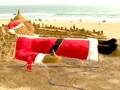 Videos : रेत से बना 35 फीट लंबा सैंटा