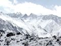 Video : Avalanche buries 100 Pakistani soldiers near Siachen glacier