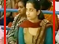 Videos : कांडा के घर हुए एक कार्यक्रम में मौजूद गीतिका का वीडियो...