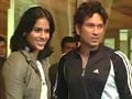 Video : 'God of cricket' meets Saina Nehwal