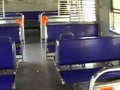 Videos : मुंबई : खाली चलीं लोकल ट्रेनें