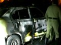 Videos : दिल्ली में चलती कार में आग, तीन की मौत