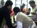Video : बिहार : इज्जत बचाने के लिए चलती ट्रेन से कूदी लड़की