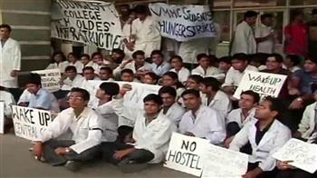 Delhi: Safdarjung Hospital doctors on strike