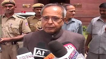 Pranab Mukherjee congratulates Mamata