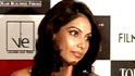 Videos : Bipasha adores Ash, Priyanka