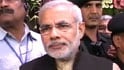 Videos : Manmohan a weak PM: Narendra Modi