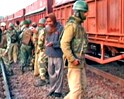 Video : नक्सलियों ने रेलवे ट्रैक उड़ाया
