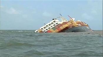 तेल रिसाव रुका, अभियान जारी