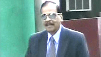 पैरोल पर छूटने की कोशिश में राठौड़... पैरोल पर छूटने की कोशिश में राठौड़...