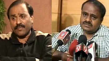 Kumaraswamy attacks Reddy brothers