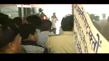 टीवी ऑफिस पर हमला