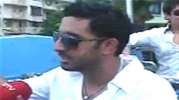 Videos : Abhishek;s busy promoting Raavan