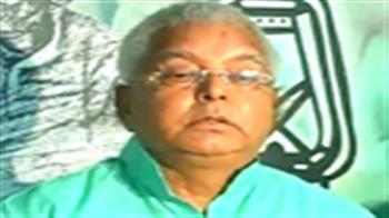 लालू का मिला मौका : नीतीश और मोदी साथ