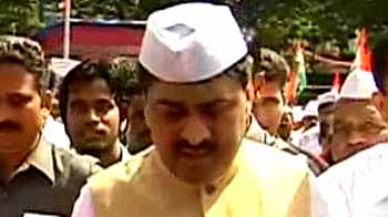 तेल रिसाव पर चव्हाण ने जताई चिंता