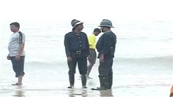 Video : Two boys feared drowned off Juhu beach in Mumbai